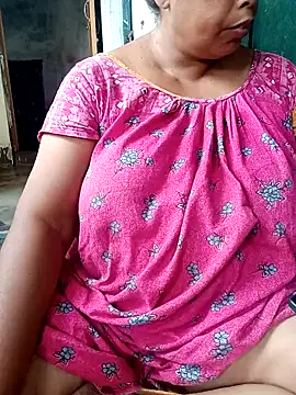 Snapshot of Hotty-rumi chatting on October 2025 06:10:02 AM Hotty-rumi online show from October 2025 06:10:02 AM