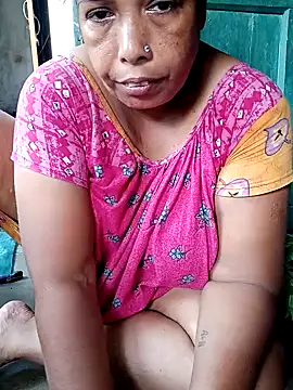 Snapshot of Hotty-rumi chatting on October 2025 05:38:02 AM Hotty-rumi online show from October 2025 05:38:02 AM