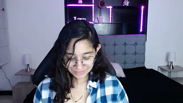 Lili Gomez  online show from January 2025 02:58:01 PM