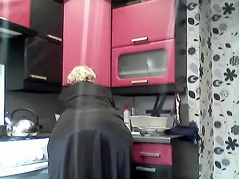 Snapshot of Lisa_Suzie chatting on November 2025 11:14:01 AM Lisa Suzie online show from November 2025 11:14:01 AM