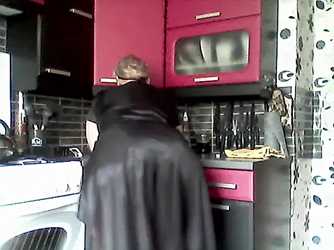 Snapshot of Lisa_Suzie chatting on May 2026 09:05:01 AM Lisa Suzie online show from May 2026 09:05:01 AM