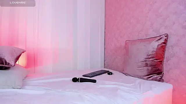 Pamela Johnsonn online show from January 2026 07:11:01 PM