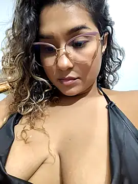 BrendaGirs online show from April 2026 02:04:02 AM