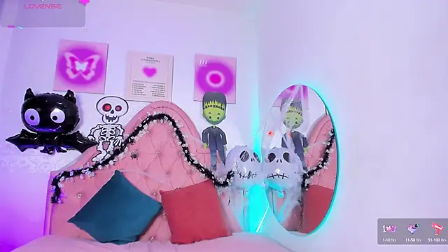 Snapshot of amandalee01 chatting on October 2025 07:12:02 PM amandalee01 online show from October 2025 07:12:02 PM