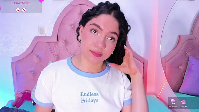 Snapshot of amandalee01 chatting on November 2025 07:56:02 PM amandalee01 online show from November 2025 07:56:02 PM