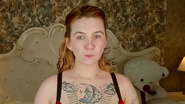 Melanie Stoun online show from March 2025 06:09:01 AM