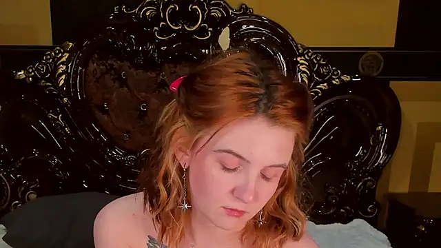 Melanie Stoun online show from March 2025 06:34:01 PM