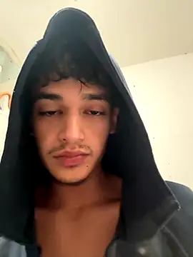 Snapshot of slimm2x chatting on November 2025 08:35:01 AM slimm2x online show from November 2025 08:35:01 AM