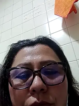 Snapshot of Darly_Gomez chatting on December 2024 02:30:02 AM Darly Gomez online show from December 2024 02:30:02 AM