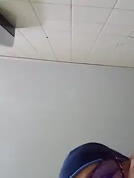 Snapshot of Darly_Gomez chatting on January 2025 02:51:01 AM Darly Gomez online show from January 2025 02:51:01 AM