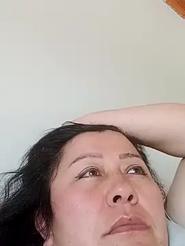 Snapshot of Darly_Gomez chatting on February 2025 08:44:02 PM Darly Gomez online show from February 2025 08:44:02 PM