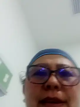 Snapshot of Darly_Gomez chatting on February 2025 12:38:02 AM Darly Gomez online show from February 2025 12:38:02 AM