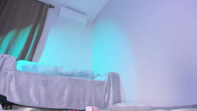 Snapshot of Mishel_Blessing chatting on February 2025 10:30:01 PM Mishel Blessing online show from February 2025 10:30:01 PM