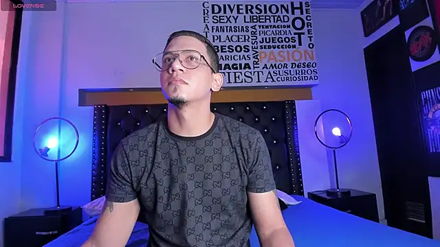 JoshMillerr  online show from February 2025 07:09:01 PM