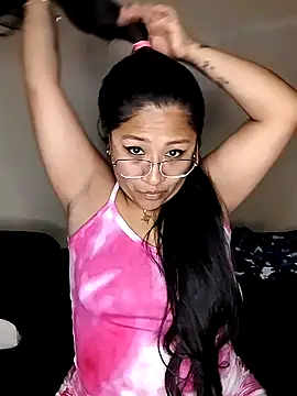 ineliveca online show from January 2025 11:45:02 PM