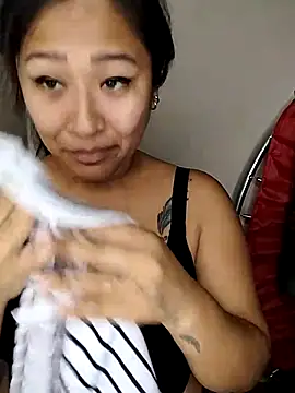 ineliveca online show from January 2025 08:25:01 PM