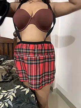 Snapshot of HoneyBearCpl chatting on October 2025 04:05:02 PM HoneyBearCpl online show from October 2025 04:05:02 PM