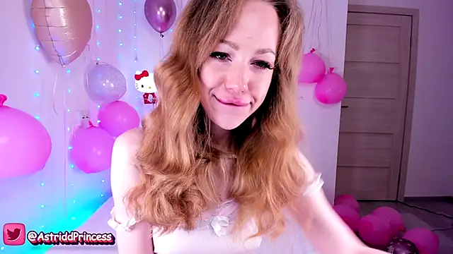 AstridHotty online show from October 2025 04:18:01 PM