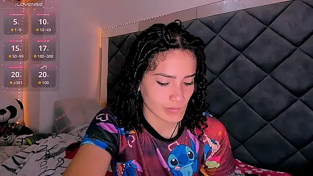 Nellyhills online show from September 2025 11:59:01 AM