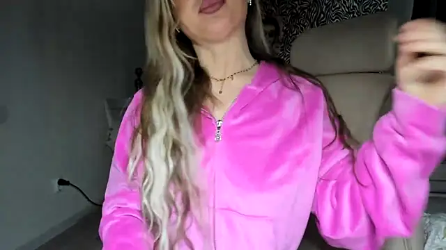 jennifer838 online show from April 2026 11:19:02 AM