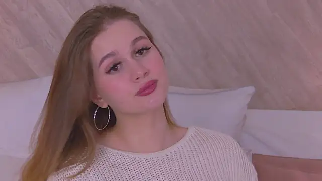 EllieHayes online show from December 2024 02:59:02 PM