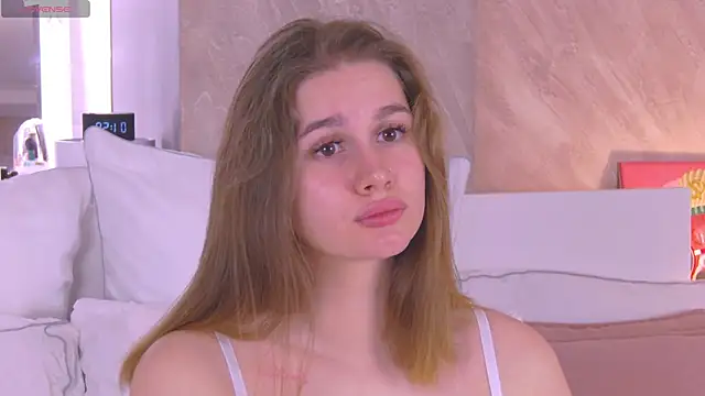 EllieHayes online show from March 2025 10:59:01 PM