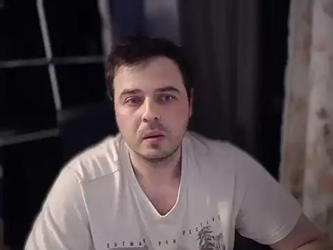 Snapshot of CuteMan33 chatting on February 2026 10:44:01 PM CuteMan33 online show from February 2026 10:44:01 PM