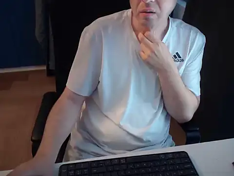 CuteMan33 online show from July 2026 03:03:01 PM