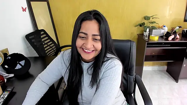 Snapshot of Adele_Sweett chatting on January 2025 04:48:01 PM Adele Sweett online show from January 2025 04:48:01 PM