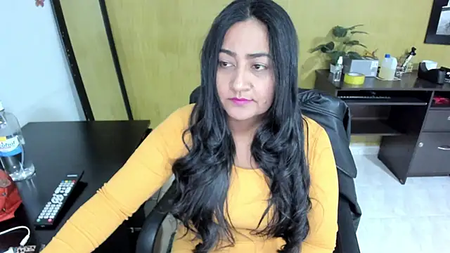 Snapshot of Adele_Sweett chatting on January 2025 10:27:01 AM Adele Sweett online show from January 2025 10:27:01 AM