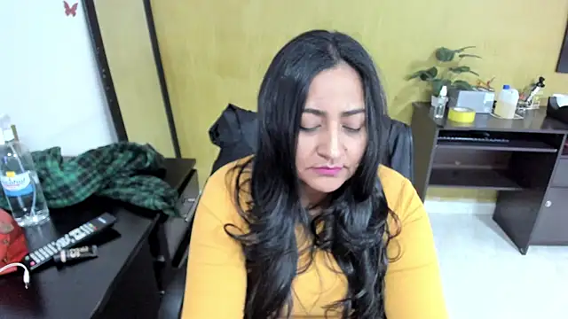 Snapshot of Adele_Sweett chatting on January 2025 01:28:01 PM Adele Sweett online show from January 2025 01:28:01 PM