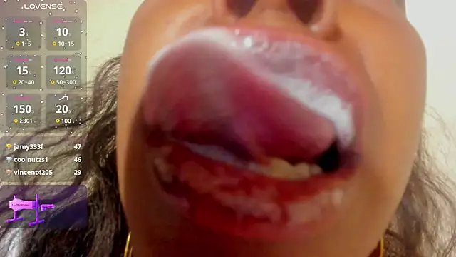 KamariaFyre online show from January 2025 03:39:02 AM