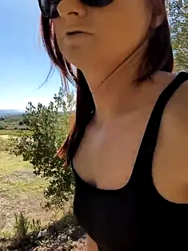 Samira-Summer online show from October 2025 09:28:01 AM