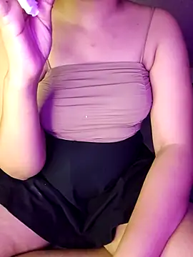 Olivia3 online show from October 2025 07:55:01 PM