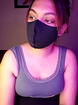 Olivia3 online show from October 2025 10:53:02 PM