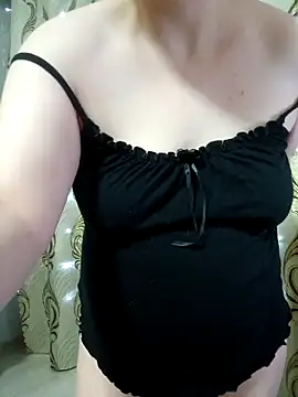 Snapshot of Miranda_Nancy chatting on November 2025 04:41:01 PM Miranda Nancy online show from November 2025 04:41:01 PM