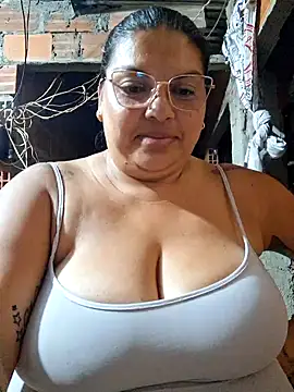 chubby sexy big tits online show from February 2025 01:00:01 AM