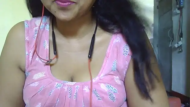 Snapshot of Suhana-sapna chatting on September 2025 06:37:01 AM Suhana-sapna online show from September 2025 06:37:01 AM