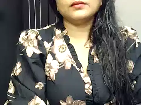 Snapshot of Hritvika chatting on February 2025 03:53:01 AM Hritvika online show from February 2025 03:53:01 AM