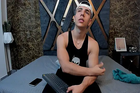 Flynn Riider online show from January 2025 02:25:01 PM
