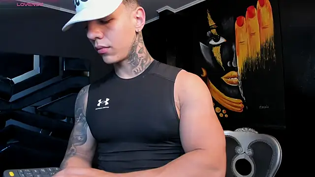 Flynn Riider online show from October 2025 05:35:01 PM