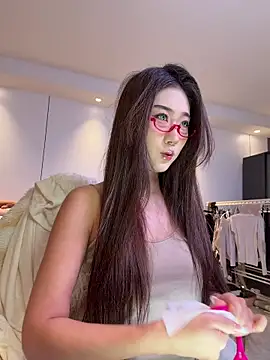 pinnnnnnk online show from December 2025 11:48:01 AM