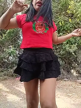 Snapshot of Danna-linyi chatting on July 2026 04:38:01 PM Danna-linyi online show from July 2026 04:38:01 PM