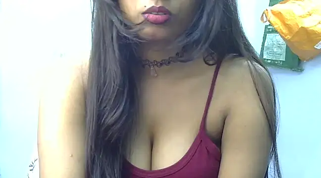Snapshot of hinaa_khan chatting on March 2025 09:49:01 PM hinaa khan online show from March 2025 09:49:01 PM