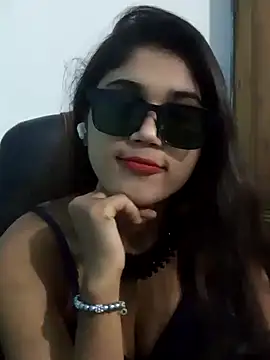 Angel Riye online show from February 2025 08:33:02 PM
