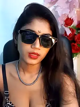 Angel Riye online show from March 2025 01:47:01 PM