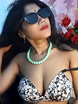 Angel Riye online show from March 2025 06:01:02 PM