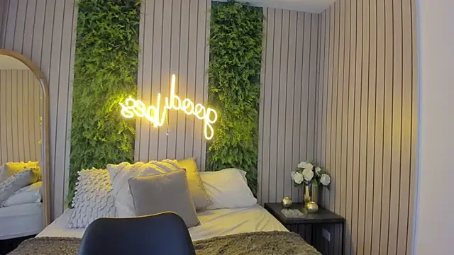 StefaBrown online show from January 2025 06:28:01 PM