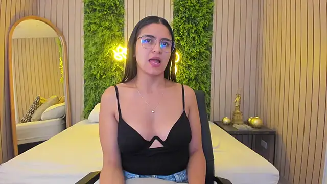 StefaBrown online show from February 2025 06:15:02 PM