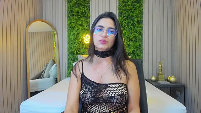 StefaBrown online show from February 2025 04:00:02 PM